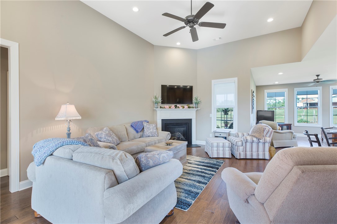 515 Paramount Drive Seneca, SC 29678 - Photo 18 of 40 Gallery Image 18