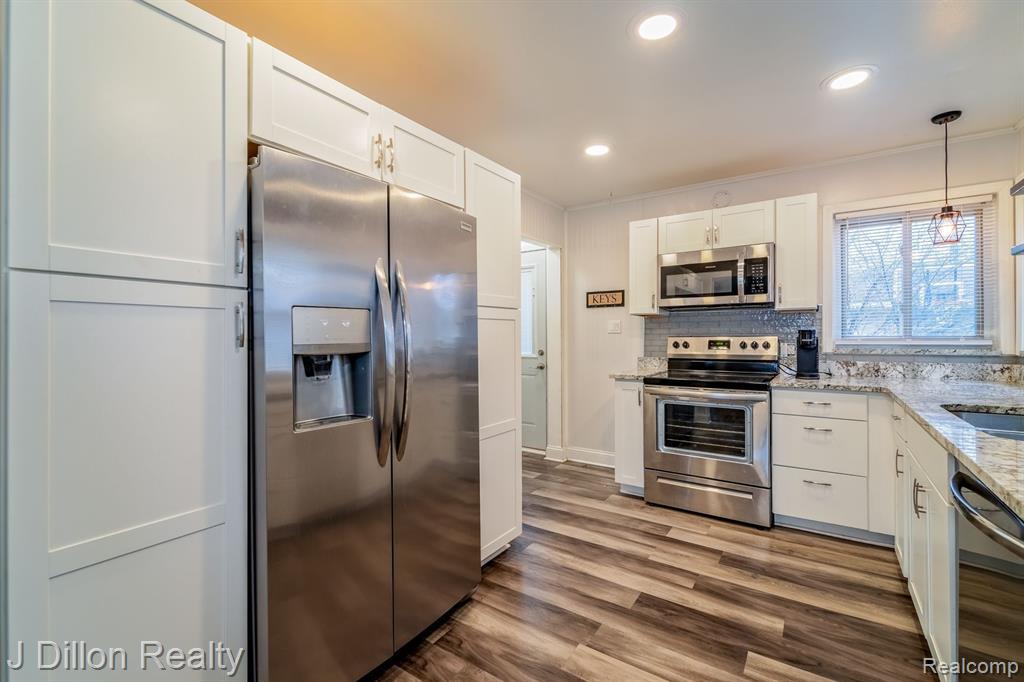 9371 Merriman Road Livonia, MI 48150 - Photo 29 of 43 Gallery Image 29