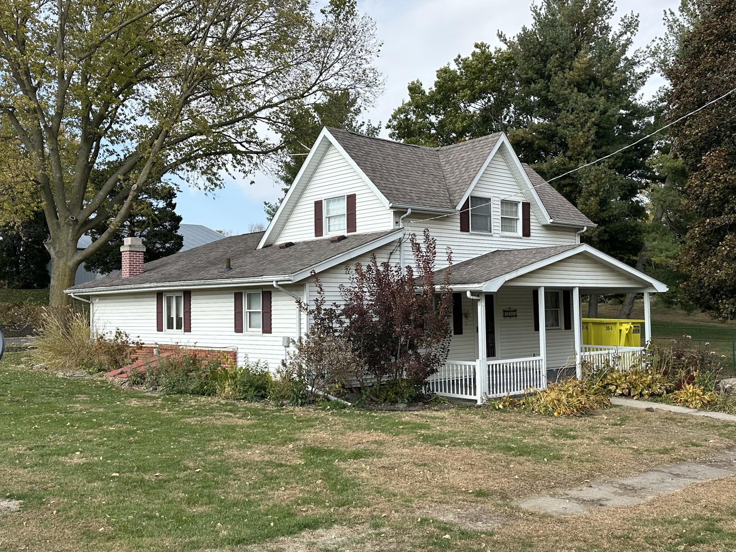 10015 Stichter Street Fenton, IL 61251 - Photo 3 of 35 a front view of a house with a yard