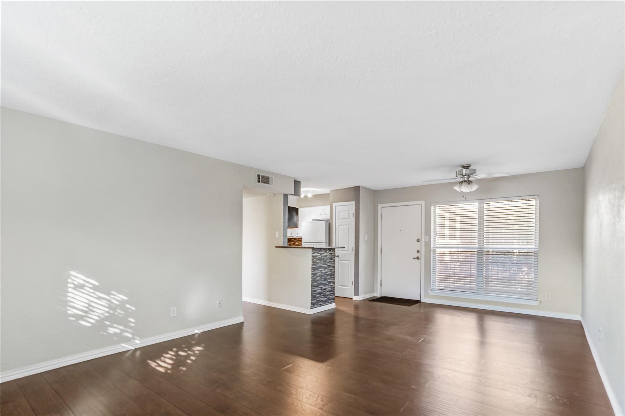 419 Marshall Street, Unit 10 Houston, TX 77006 - Photo 3 of 13