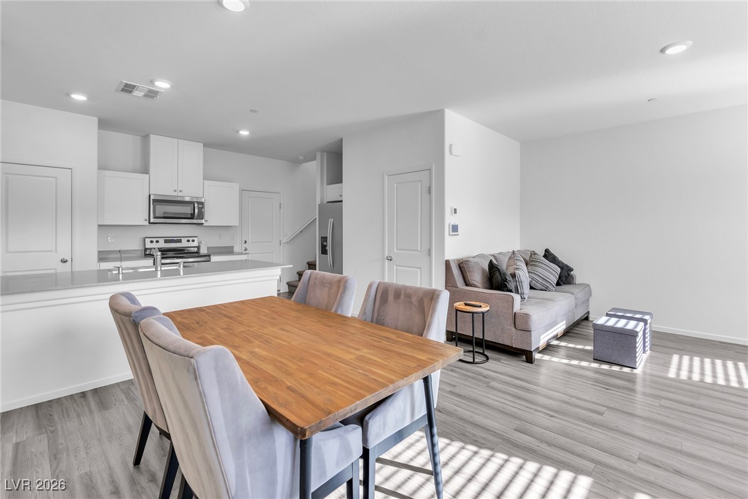 507 Blue Ridge Cove Court Henderson, NV 89002 - Photo 9 of 34