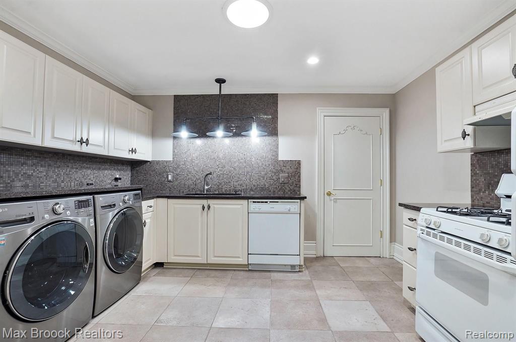 362 Keswick Road Bloomfield Hills, MI 48304 - Photo 18 of 51