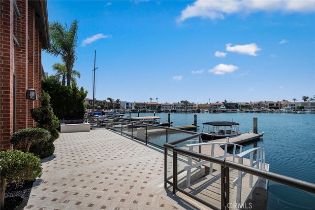 $12,700,000 | 73 Linda Isle, Newport Beach, CA 92660