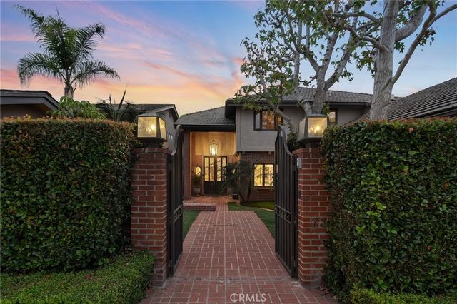 $12,700,000 | 73 Linda Isle, Newport Beach, CA 92660
