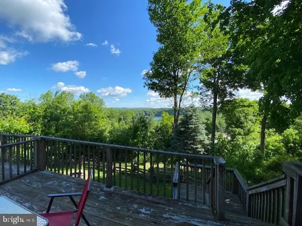 $156,900 | 730 South Shore Trail, Central City, PA 15926