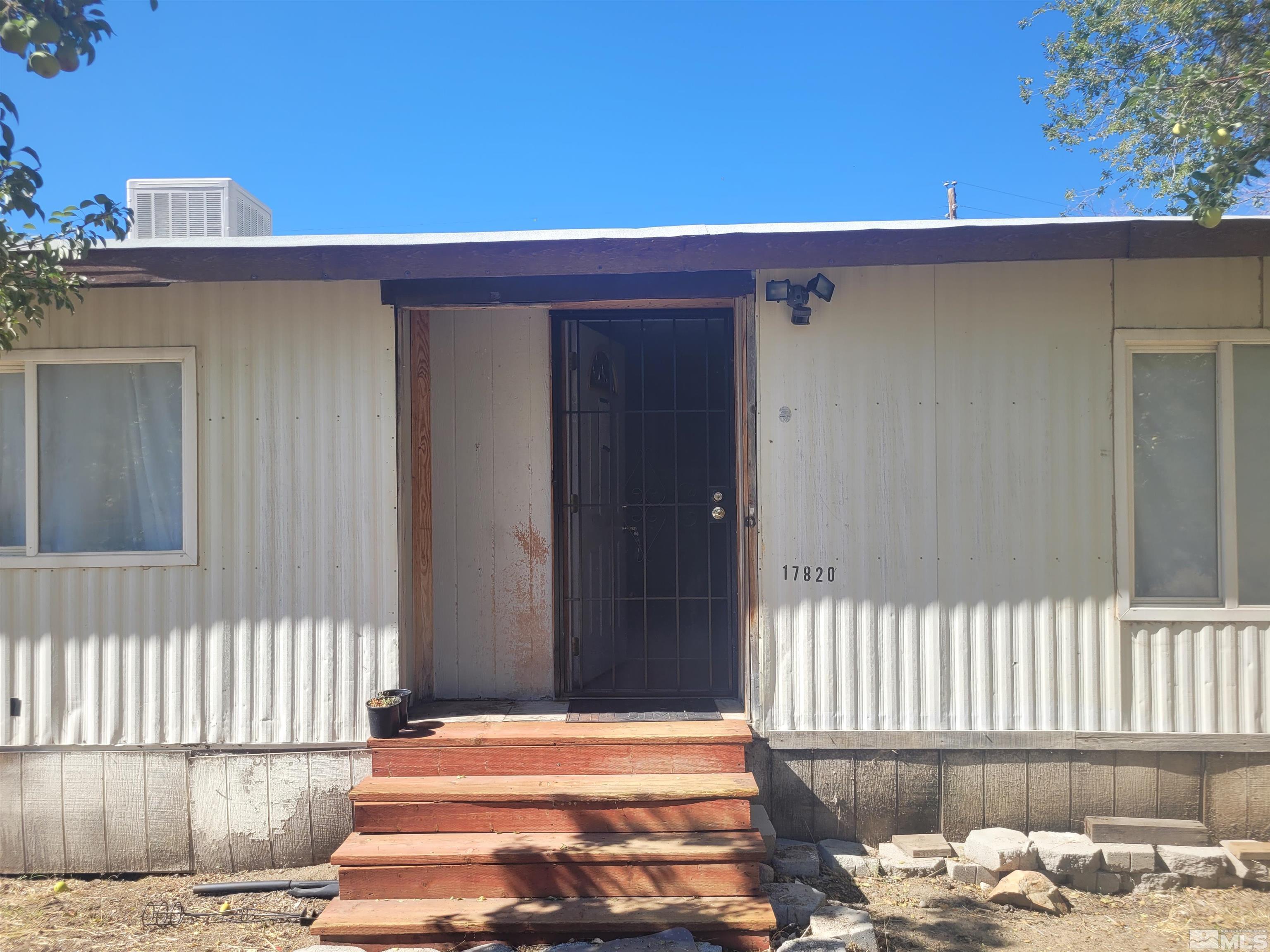 17820 Mockingbird Drive Reno, NV 89508 - Photo 3 of 14