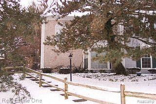 1433 Lantern Lane, Unit 29 Rochester, MI 48306 - Photo 1 of 1 Beautiful end unit condo!