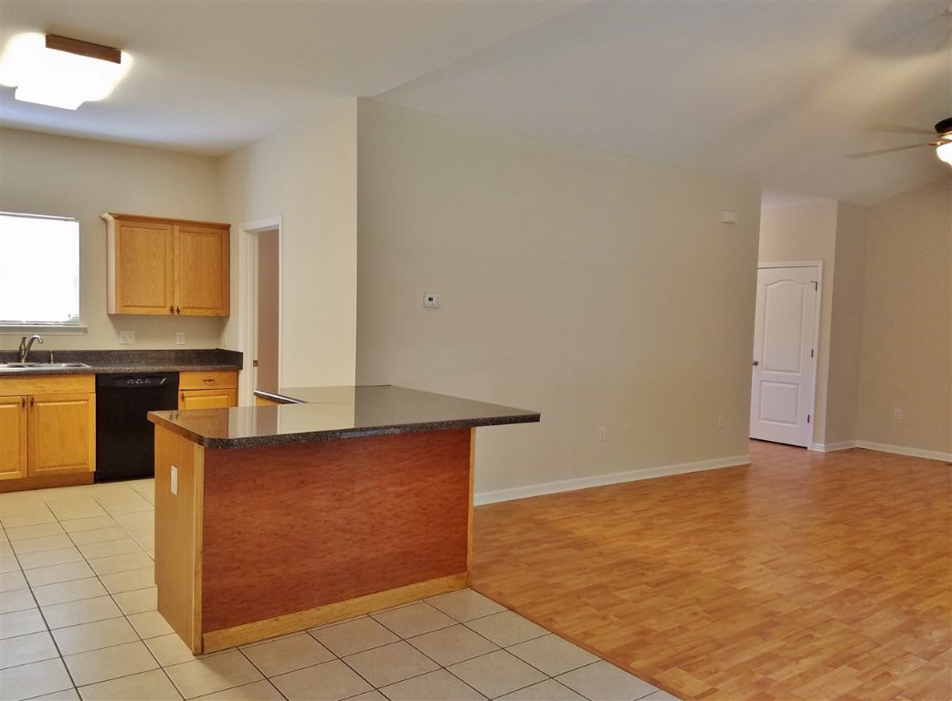 305 Tillotson Road Anderson, SC 29621 - Photo 14 of 31