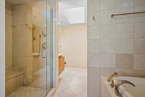 $1,075,000 | 2035 Kipling Court, Highland Park, IL 60035