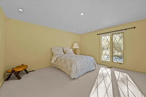 $1,075,000 | 2035 Kipling Court, Highland Park, IL 60035