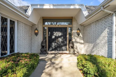$1,075,000 | 2035 Kipling Court, Highland Park, IL 60035