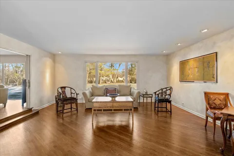 $1,075,000 | 2035 Kipling Court, Highland Park, IL 60035