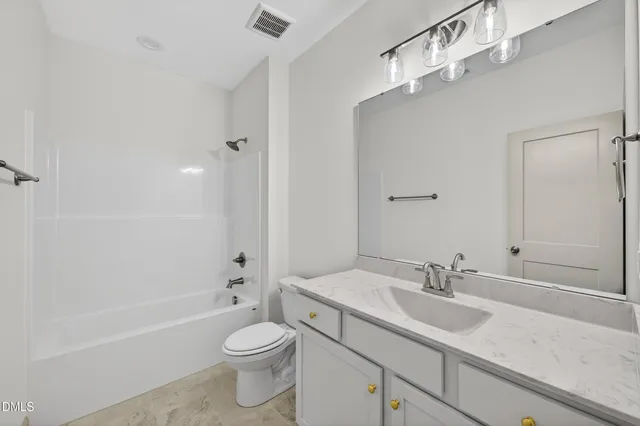 $686,000 | 30 Bella Lane, Zebulon, NC 27597