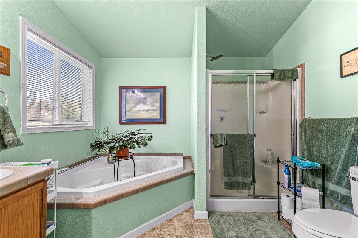6901 Old Stage Road, Unit 13 Central Point, OR 97502 - Photo 17 of 24 19-20