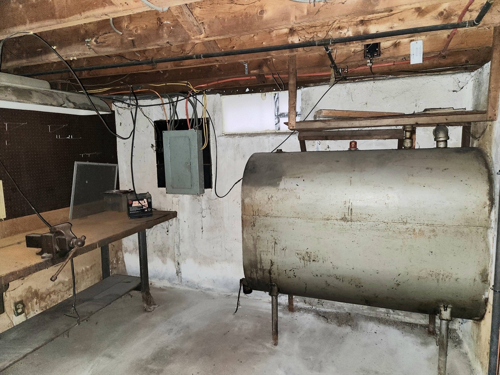 245 El Paso Street Springfield, MA 01104 - Photo 17 of 22