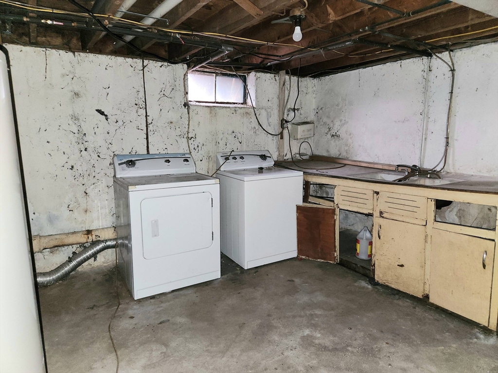 245 El Paso Street Springfield, MA 01104 - Photo 18 of 22