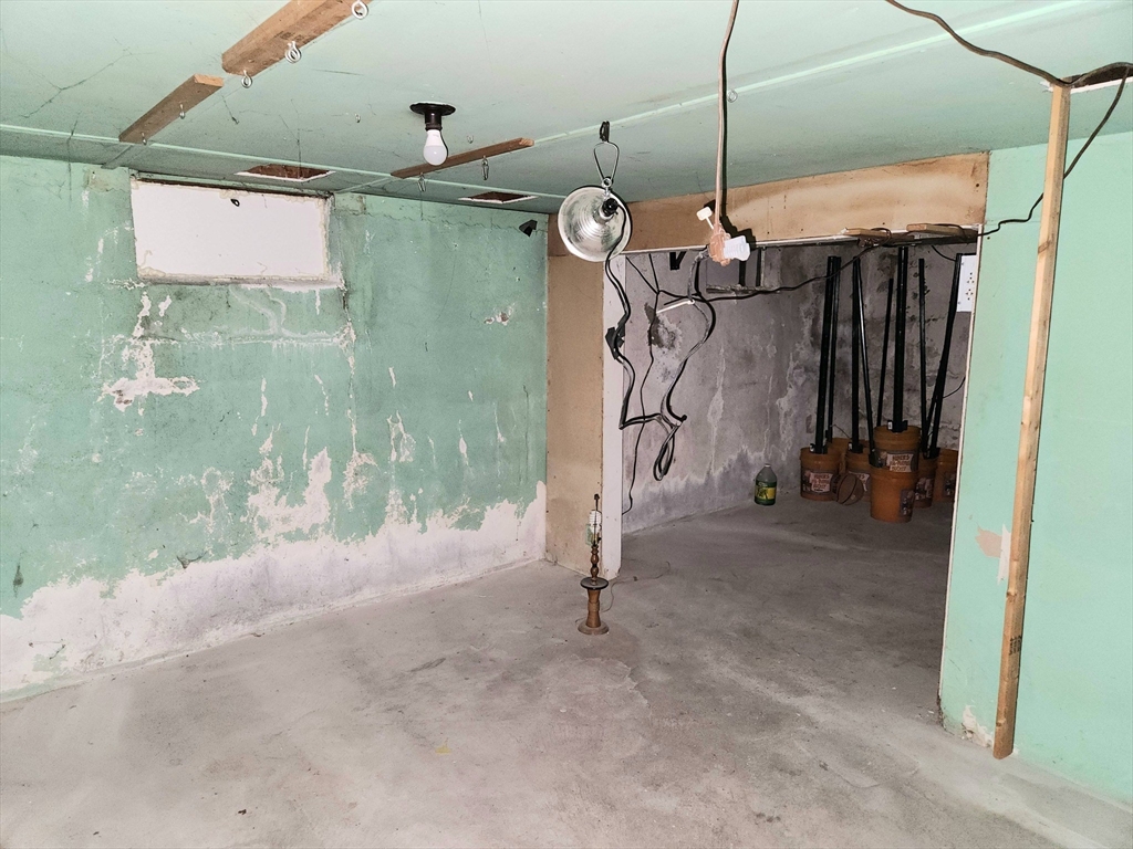 245 El Paso Street Springfield, MA 01104 - Photo 21 of 22