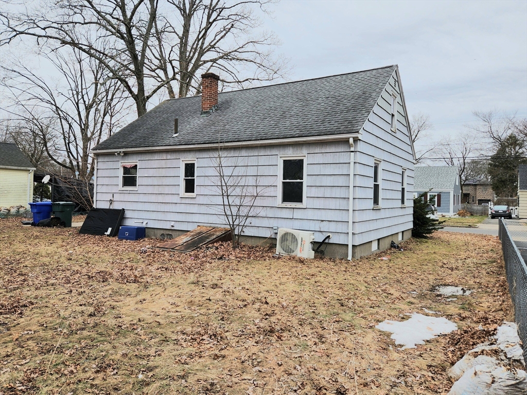 245 El Paso Street Springfield, MA 01104 - Photo 7 of 22