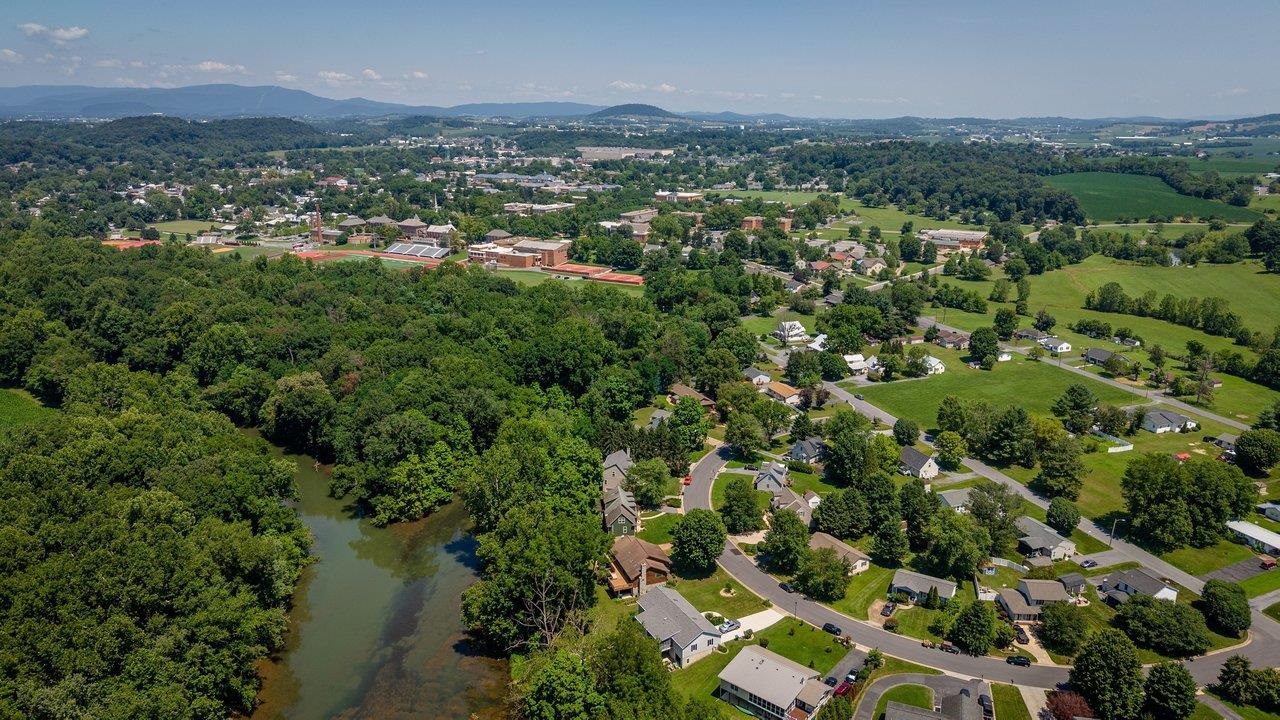 503 East Riverside Drive Bridgewater, VA 22812 - Photo 35 of 65