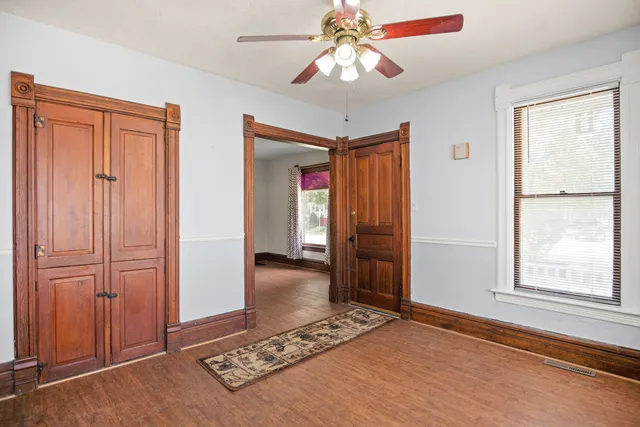 $225,000 | 822 Dekalb Avenue, Sycamore, IL 60178