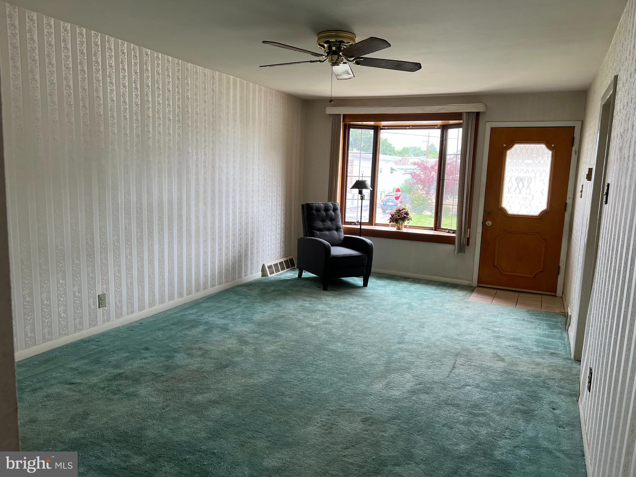 233 Hoffman Road Ridley Park, PA 19078 - Photo 4 of 20 Gallery Image 4