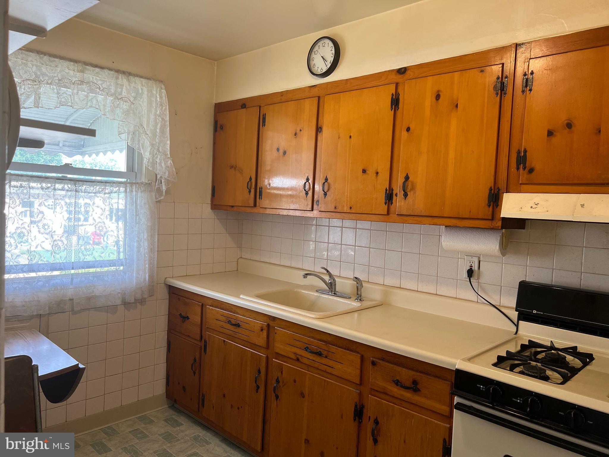 233 Hoffman Road Ridley Park, PA 19078 - Photo 8 of 20 Gallery Image 8