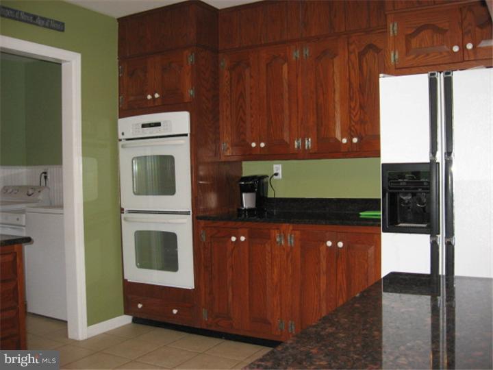 178 Maskells Mill Road Salem, NJ 08079 - Photo 8 of 24 Kitchen