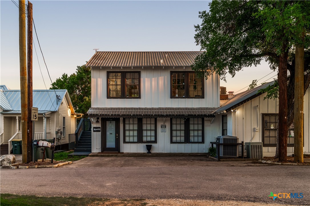 209 South Main Street Salado, TX 76571 - Photo 13 of 38 Apt level 2 + Suite D + Parking
