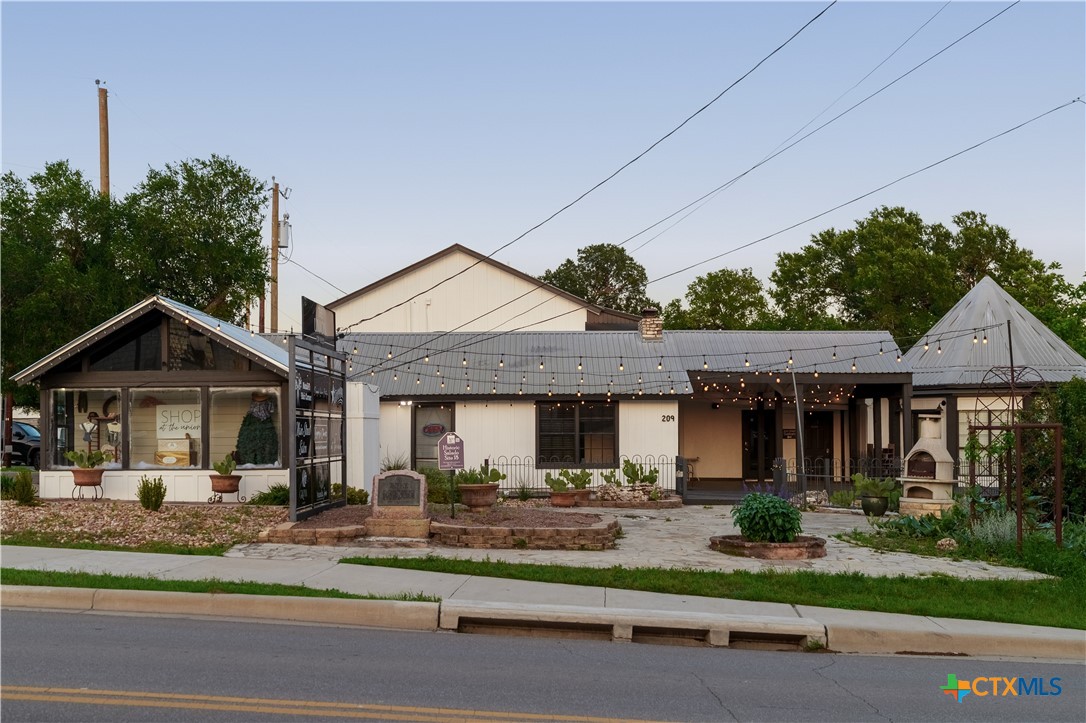 209 South Main Street Salado, TX 76571 - Photo 2 of 38