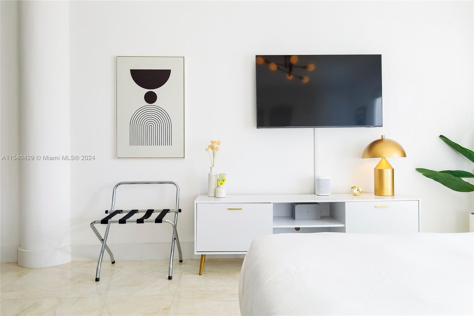 7904 West Drive, Unit 305 North Bay Village, FL 33141 - Photo 3 of 34