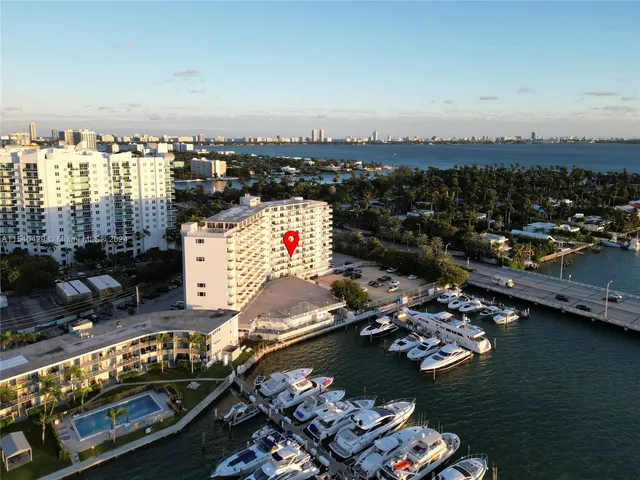 $3,000 | 7904 West Drive, Unit 305, North Bay Village, FL 33141