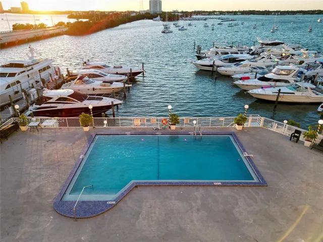 $3,000 | 7904 West Drive, Unit 305, North Bay Village, FL 33141