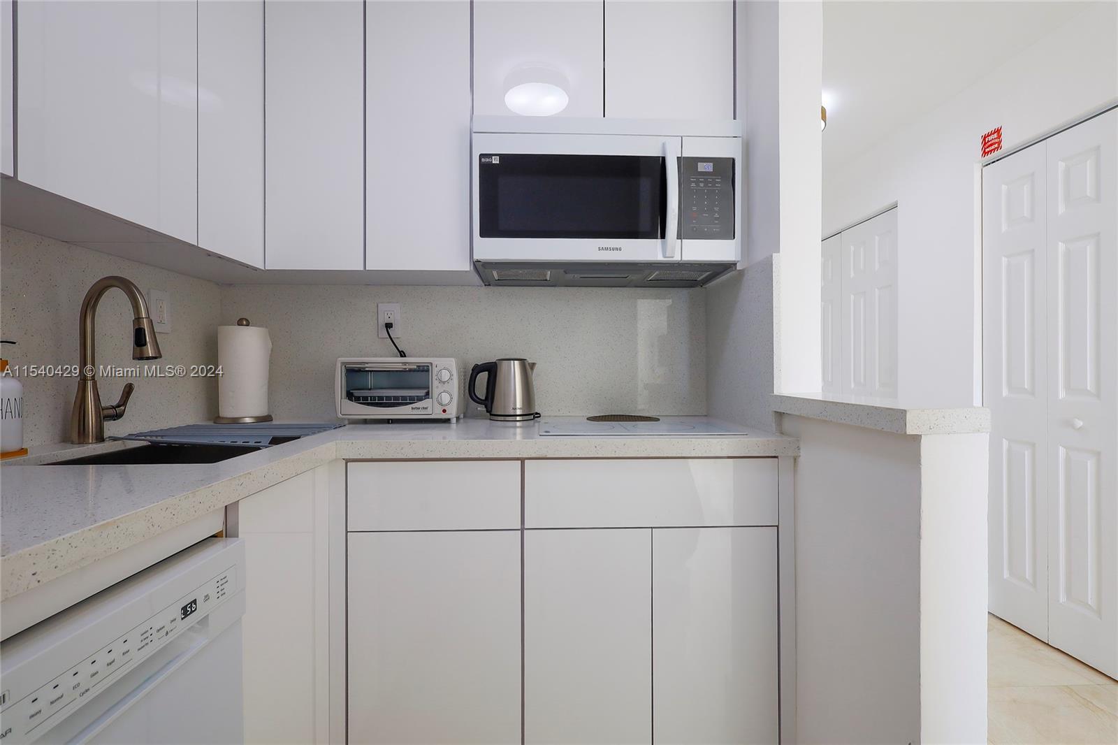 7904 West Drive, Unit 305 North Bay Village, FL 33141 - Photo 7 of 34