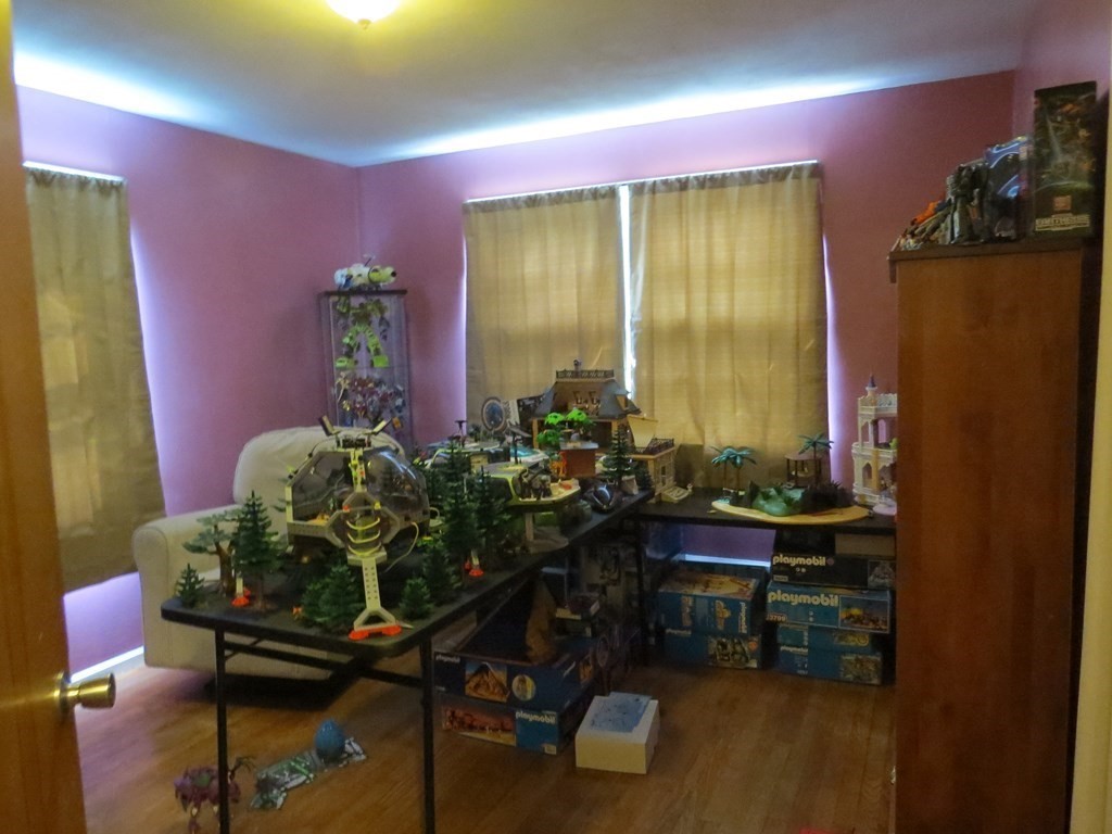 113 Old Ferry Road Haverhill, MA 01830 - Photo 14 of 22 a living room with furniture