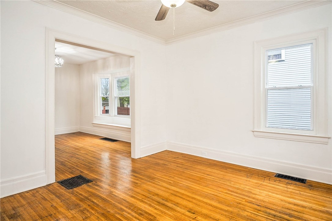 218 Wellington Avenue Rochester, NY 14611 - Photo 15 of 44