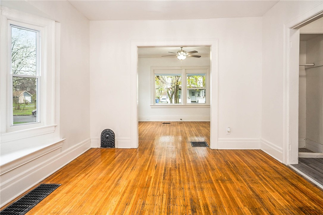 218 Wellington Avenue Rochester, NY 14611 - Photo 17 of 44