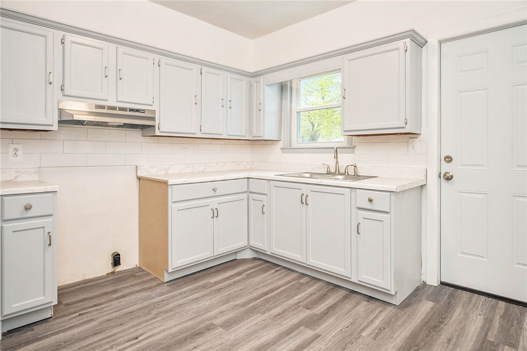 218 Wellington Avenue Rochester, NY 14611 - Photo 38 of 44