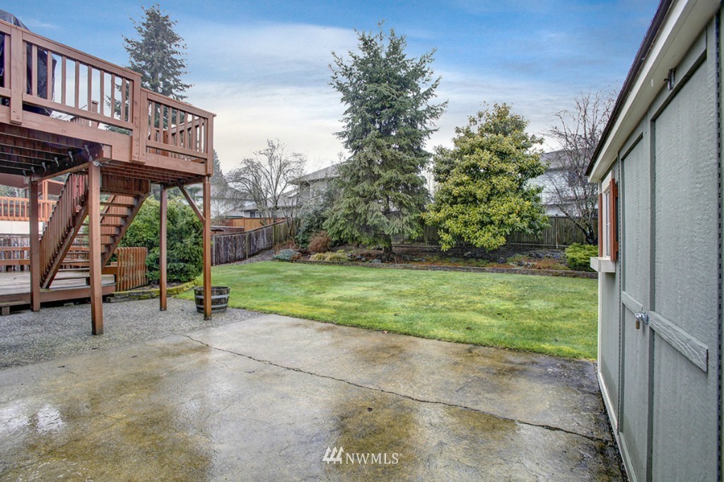 611 204th Street Southeast Bothell, WA 98012 - Photo 21 of 24 a view of outdoor space yard deck and patio