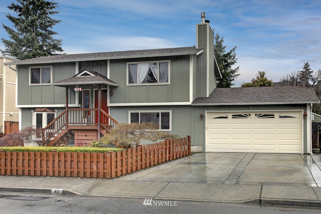 611 204th Street Southeast Bothell, WA 98012 - Photo 24 of 24 front view of a house