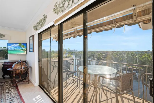 a outdoor view from a dining room