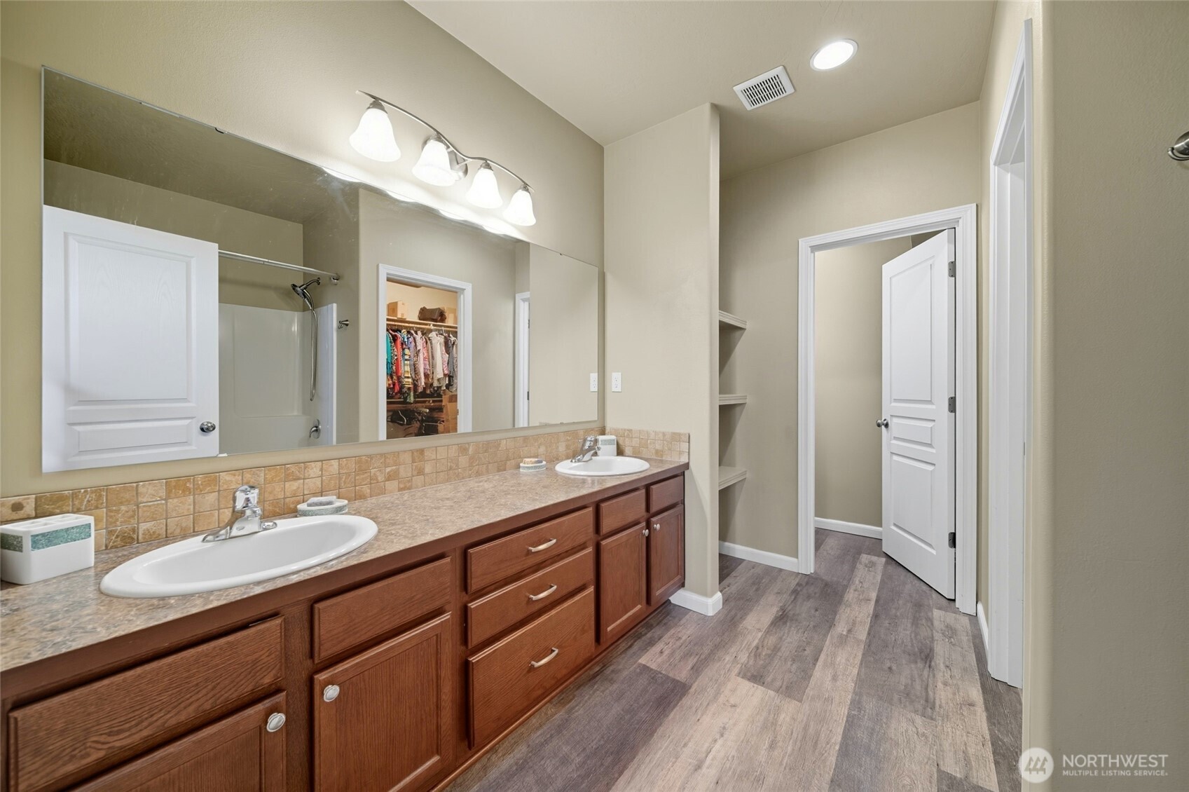 1450 Southwest Greeley Street College Place, WA 99324 - Photo 17 of 36