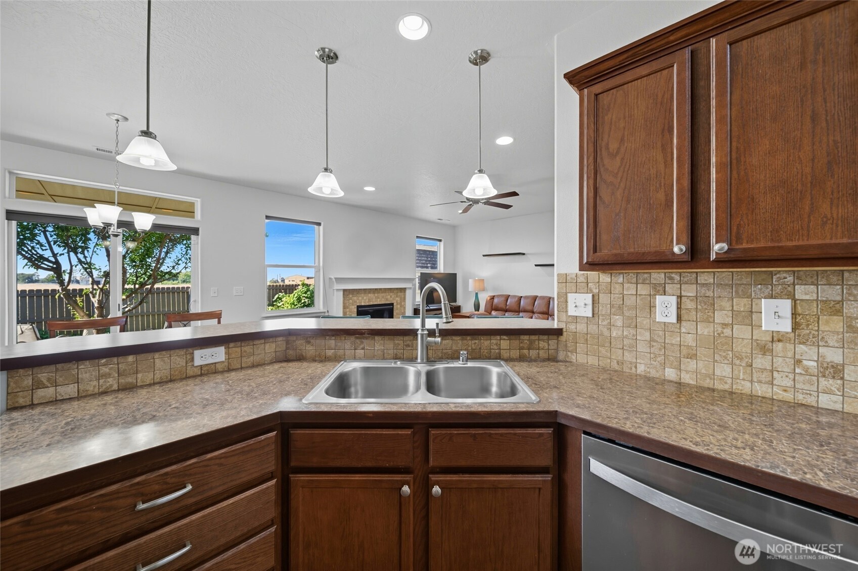 1450 Southwest Greeley Street College Place, WA 99324 - Photo 8 of 36