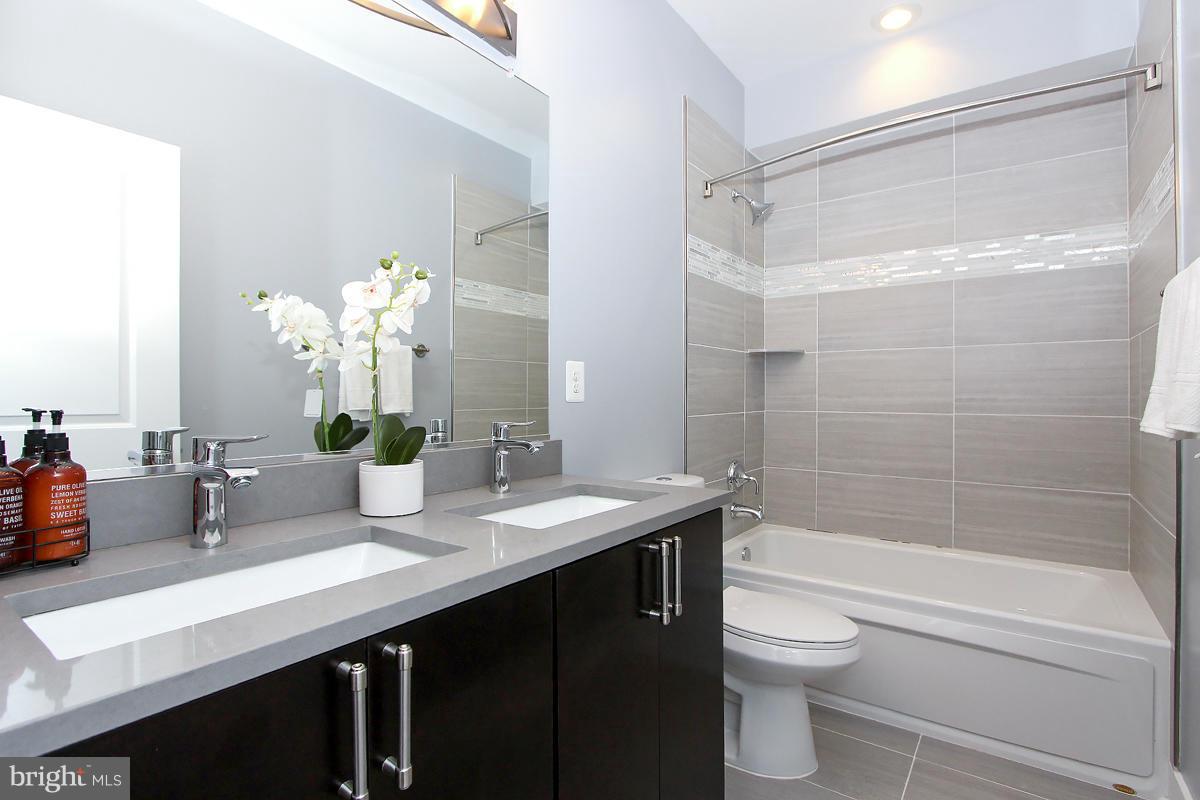 2120 3rd Street Northeast, Unit A Washington, DC 20002 - Photo 18 of 25 Bath