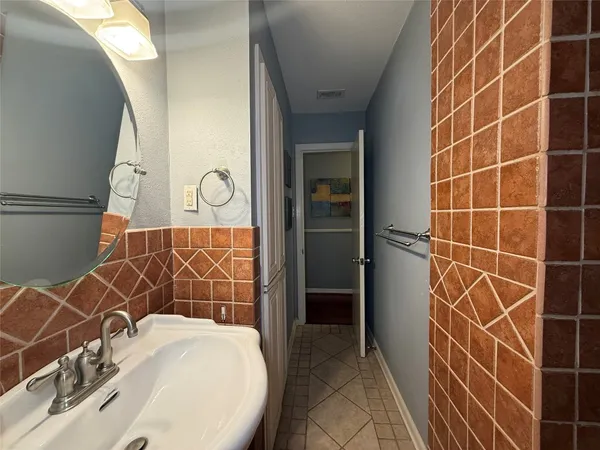 $2,350 | 3411 Linkwood Drive, Houston, TX 77025