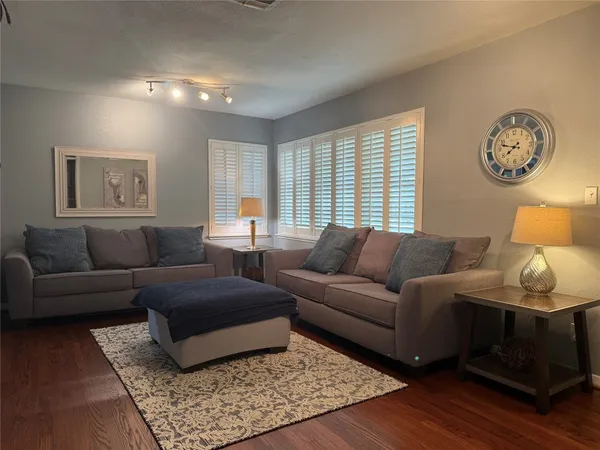 $2,350 | 3411 Linkwood Drive, Houston, TX 77025