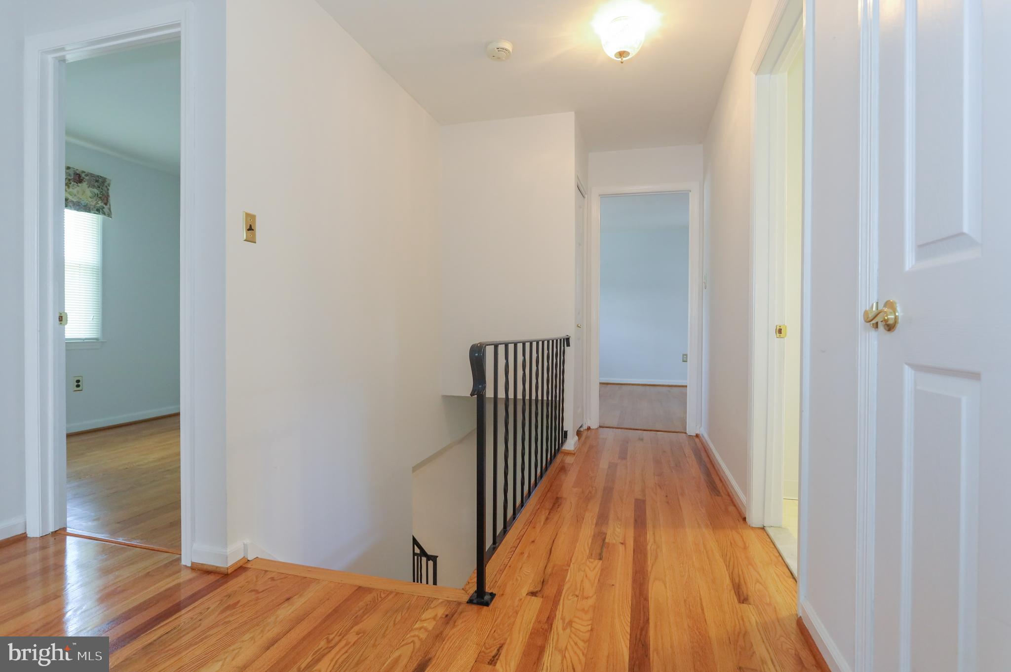 502 Garrick Road Hockessin, DE 19707 - Photo 15 of 31 Stairs and Hall second floor