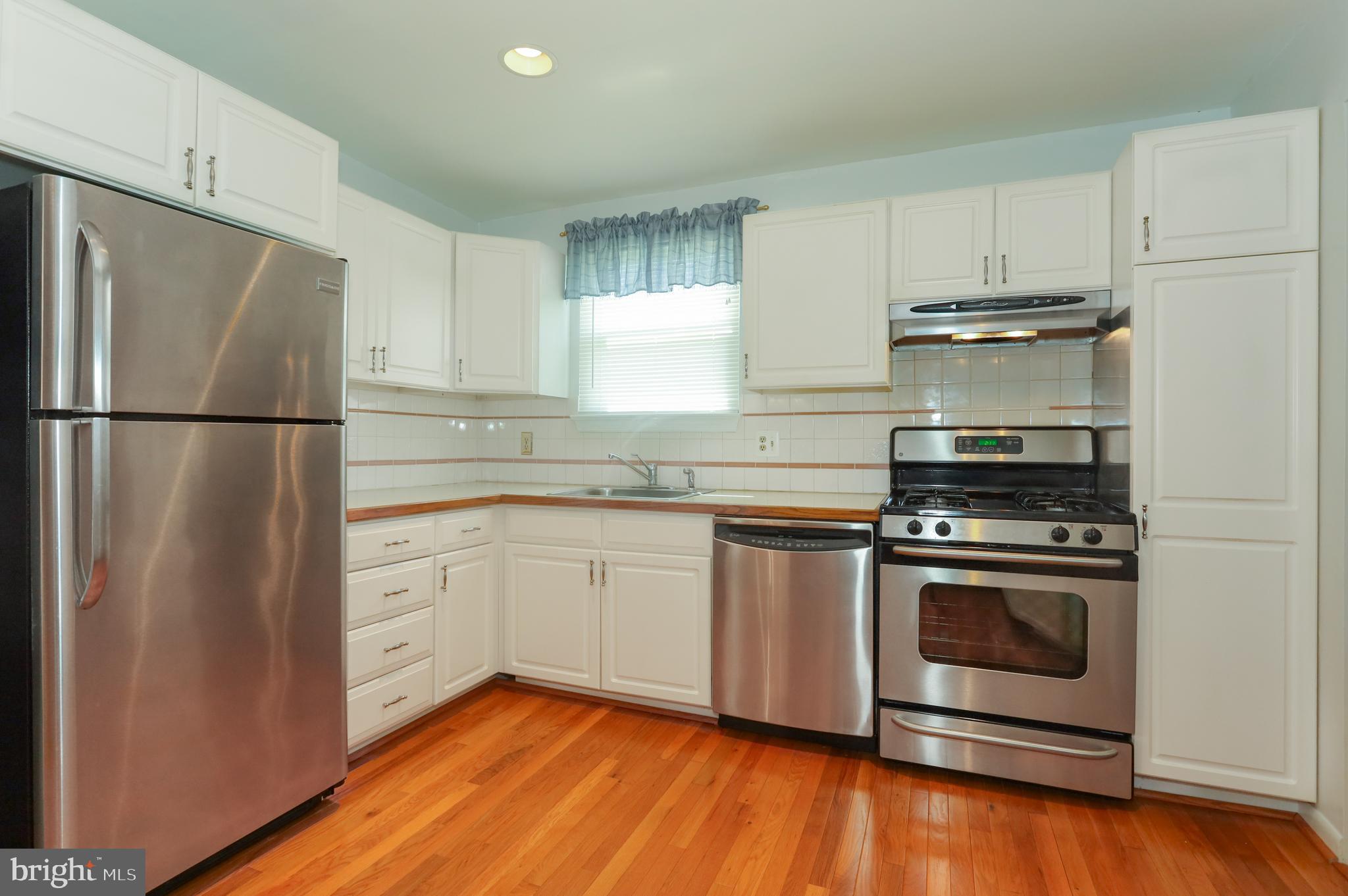 502 Garrick Road Hockessin, DE 19707 - Photo 6 of 31 Kitchen