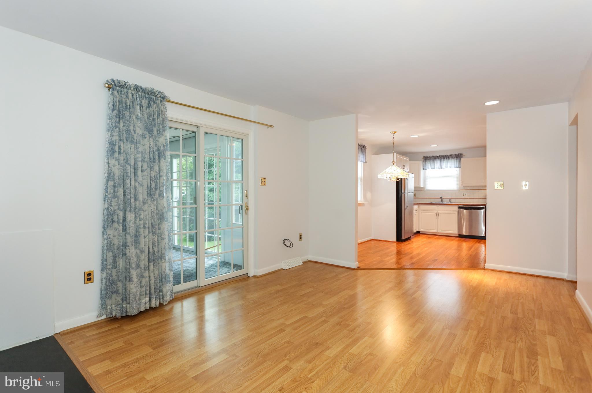 502 Garrick Road Hockessin, DE 19707 - Photo 10 of 31 Family Room
