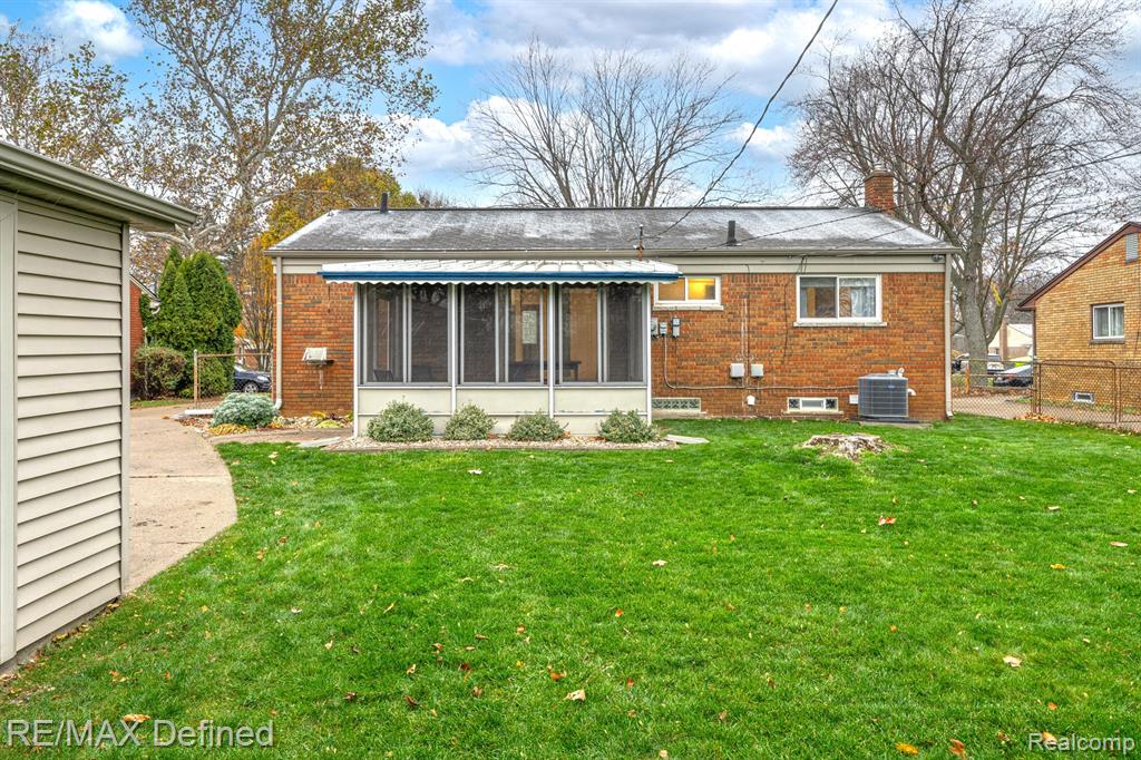 532 Meadow Lane Rochester, MI 48307 - Photo 20 of 22