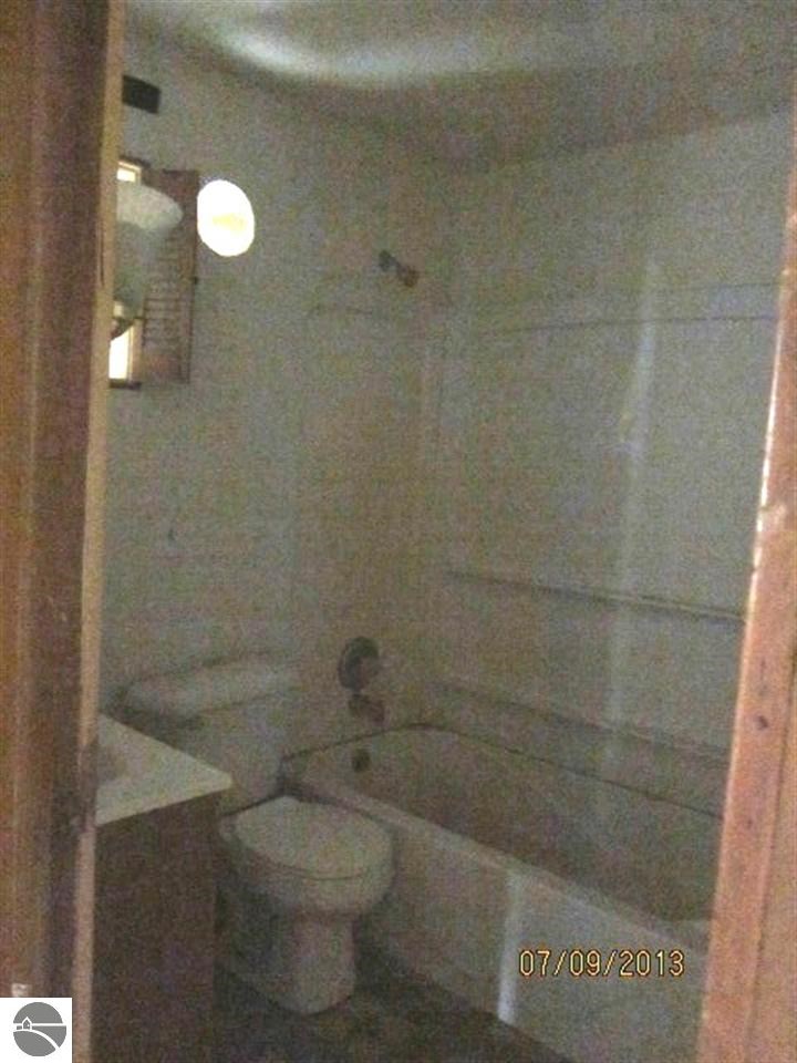 1759 East Washington Road Ithaca, MI 48847 - Photo 9 of 14 1749705-8.JPG